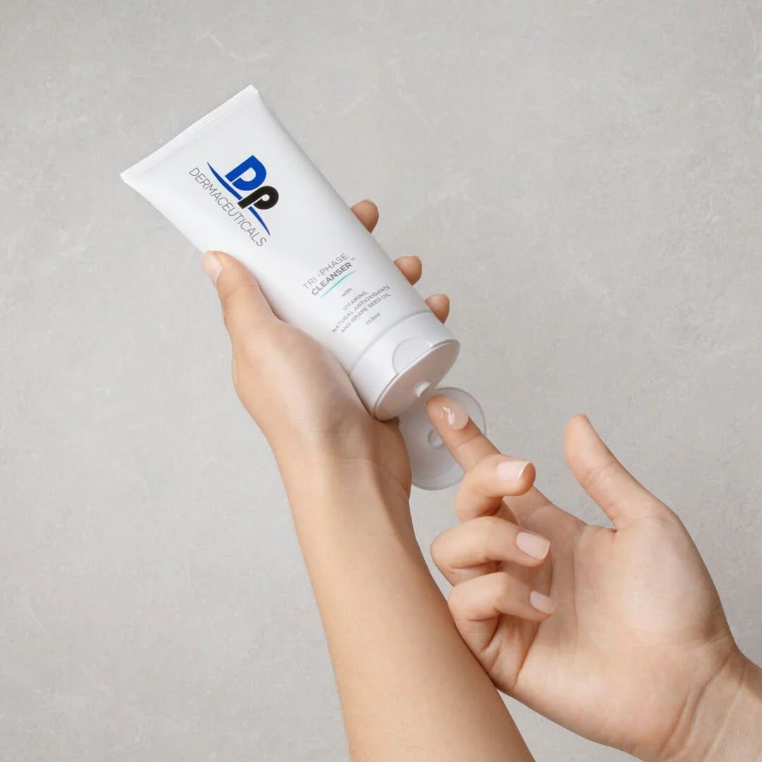 tri-phase-cleanser-face