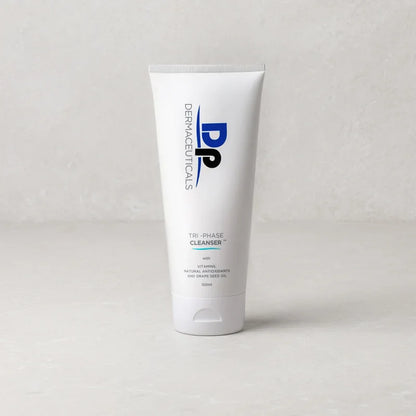 tri-phase-cleanser-face